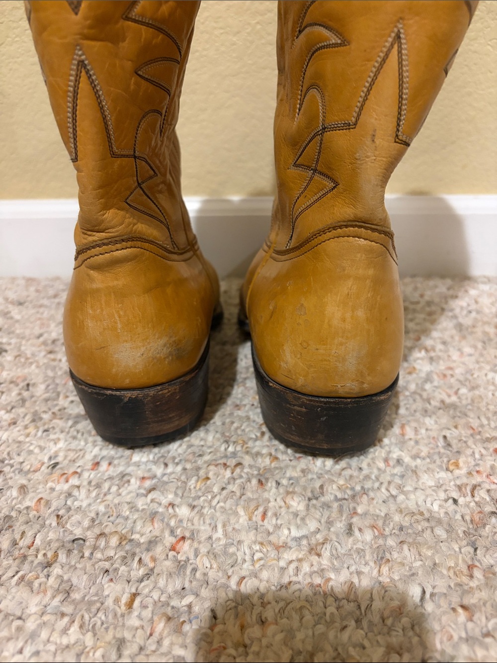 Men's Tan Leather Western Cowboy Boots - Classic Western Stitching - Picture 6 of 8